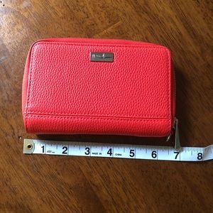 Thirty-One Coral Pebble Thirty-One Jewell wallet.